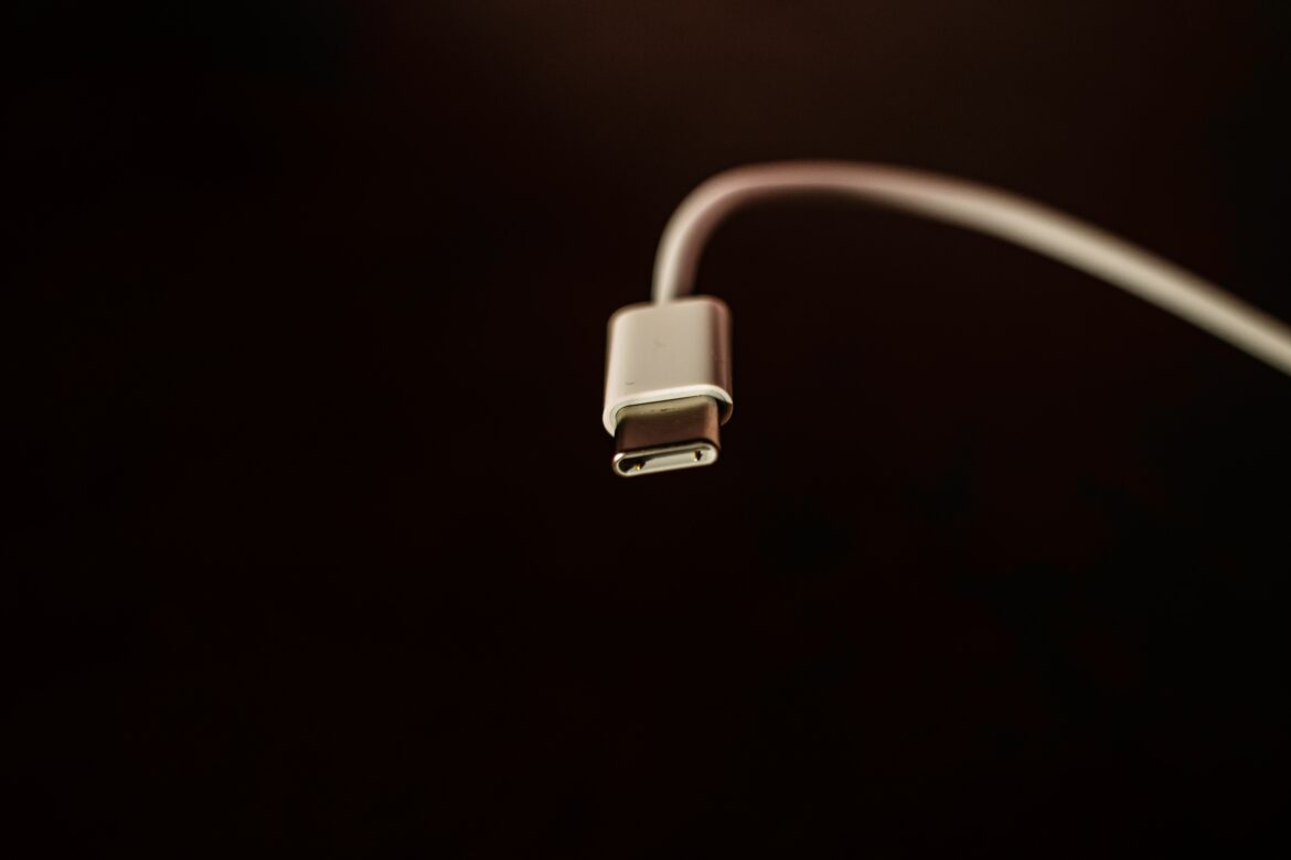 Prise USB-C symbole du monde numérique
