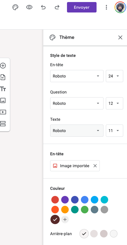 Sélectionnez l'option "Texte" dans l'éditeur pour accéder au code HTML de la page.